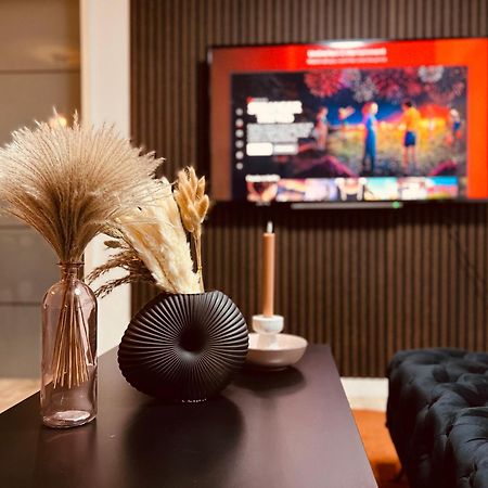 Appartement Cologne Luxe Living: Opulent Elegance Unleashed Extérieur photo